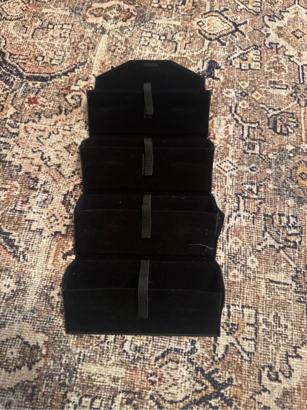 Quay Australia Black Velvet Roll-Up Sunglasses Organizer